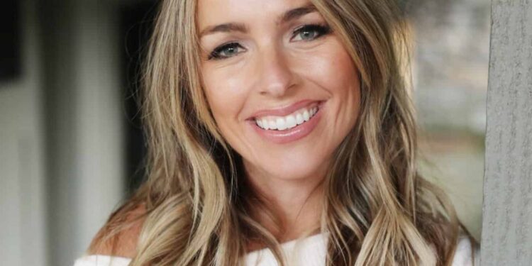 Despite her connection to a major name in lauren tomlin contemporary Christian music, Lauren has generally kept her private life away.....